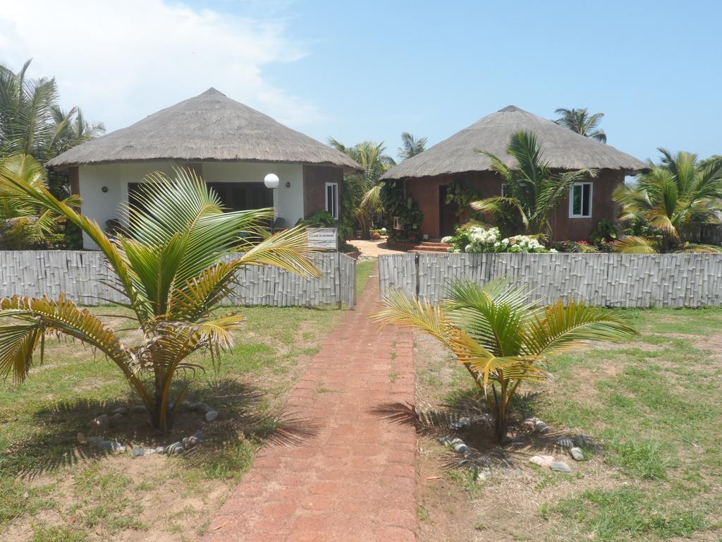 Legacy Tribe Beach Resort Prampram 外观 照片