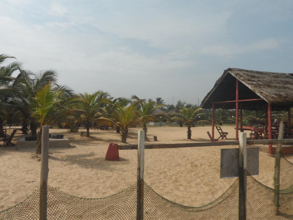 Legacy Tribe Beach Resort Prampram 外观 照片