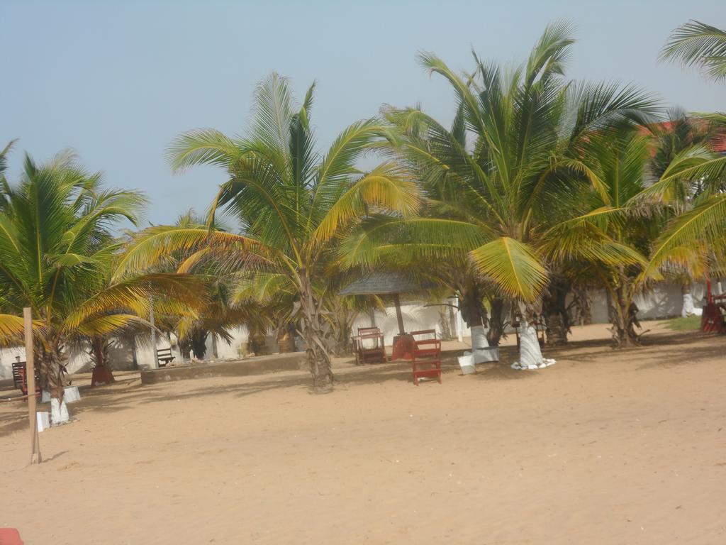 Legacy Tribe Beach Resort Prampram 外观 照片