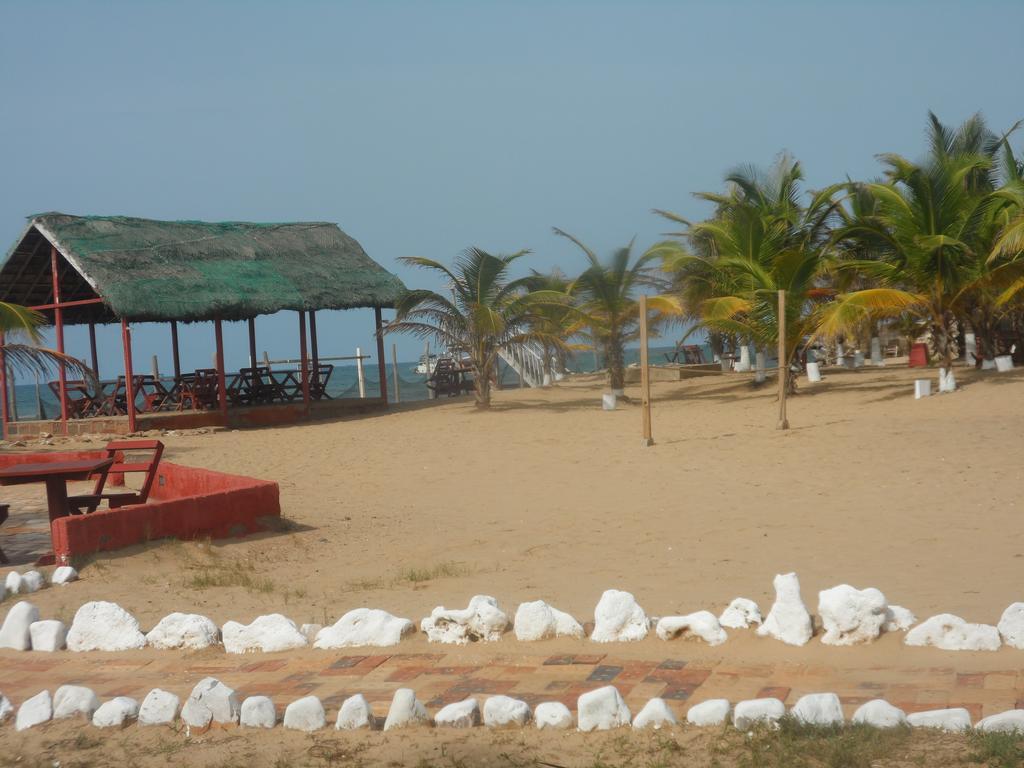 Legacy Tribe Beach Resort Prampram 外观 照片
