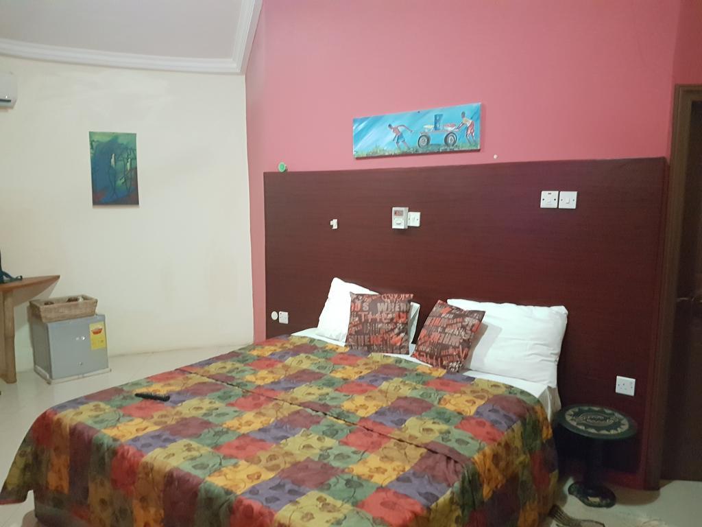Legacy Tribe Beach Resort Prampram 外观 照片